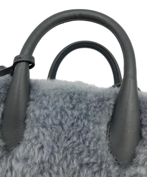 BALENCIAGA（バレンシアガ）BALENCIAGA (バレンシアガ) パドロックヌード・ミニ ハンドバッグ グレーの古着・服飾アイテム
