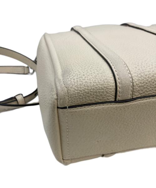 MARC JACOBS（マークジェイコブス）MARC JACOBS (マークジェイコブズ) THE TAG TOTE 21 /ザ タグ トート 21/ショルダーバッグ/ハンドバッグ アイボリーの古着・服飾アイテム