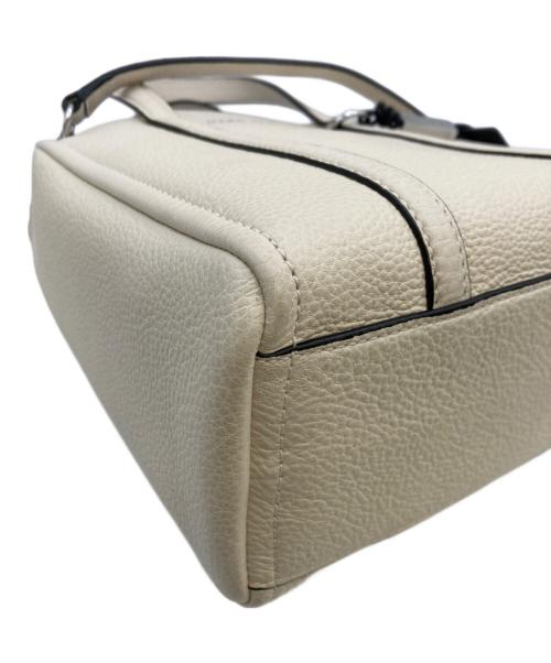 MARC JACOBS（マークジェイコブス）MARC JACOBS (マークジェイコブズ) THE TAG TOTE 21 /ザ タグ トート 21/ショルダーバッグ/ハンドバッグ アイボリーの古着・服飾アイテム