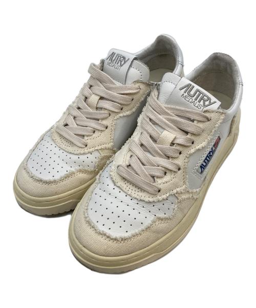 AUTRY（オートリ―）AUTRY (オートリ―) MEDALIST CB01 CANVAS BI ホワイト サイズ:36の古着・服飾アイテム