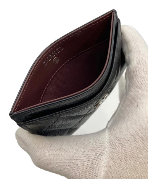 CHANEL（シャネル）CHANEL (シャネル) マトラッセ キャビアスキン カードケース ブラックの古着・服飾アイテム