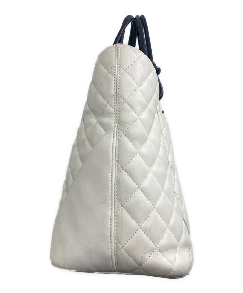 CHANEL（シャネル）CHANEL (シャネル) パイソンココマークトートバッグ アイボリーの古着・服飾アイテム
