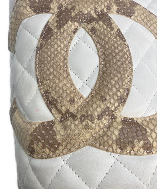 CHANEL（シャネル）CHANEL (シャネル) パイソンココマークトートバッグ アイボリーの古着・服飾アイテム