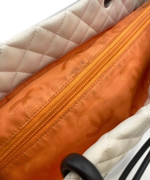 CHANEL（シャネル）CHANEL (シャネル) パイソンココマークトートバッグ アイボリーの古着・服飾アイテム