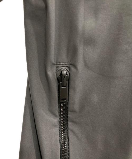 ATTACHMENT（アタッチメント）ATTACHMENT (アタッチメント) 4WAYストレッチタフタ ZIP UPブルゾン グレー サイズ:2の古着・服飾アイテム