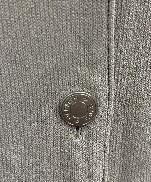HERMES（エルメス）HERMES (エルメス) セリエボタンカーディガン ベージュ サイズ:SMの古着・服飾アイテム