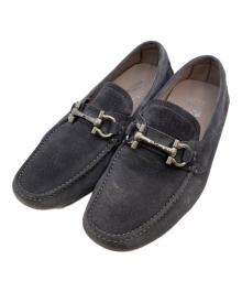 Salvatore Ferragamo（サルヴァトーレ フェラガモ）の古着「ドライビングローファー」｜グレー