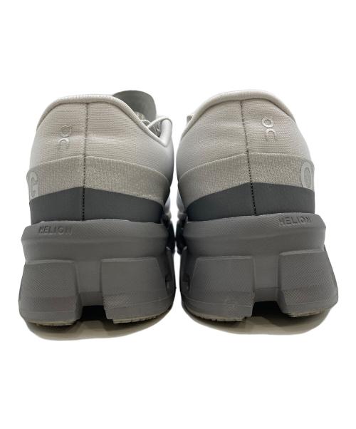 on（オン）on (オン) Cloudmonster2 ローカットスニーカー グレー サイズ:26.5cm/USM8.5/UK8/EU42の古着・服飾アイテム