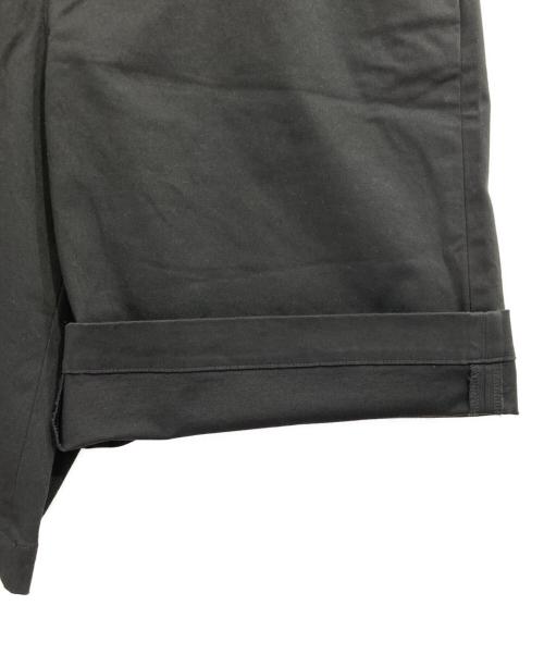 LACOSTE（ラコステ）LACOSTE (ラコステ) ソリッドバミューダギャバジンショーツ ブラック サイズ:US32の古着・服飾アイテム