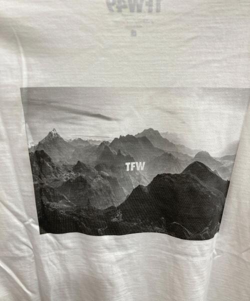 TFW49（ティーエフダブリューフォーティーナイン）TFW49 (ティーエフダブリューフォーティーナイン) ロングスリーブカットソー ホワイト サイズ:Ｌの古着・服飾アイテム