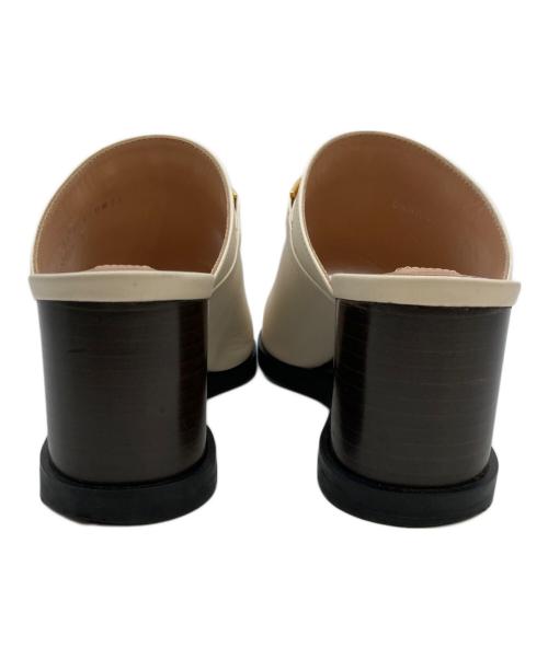 BALLY（バリー）BALLY (バリー) ゴールドチェーン プラットフォームサンダル アイボリー サイズ:35 1/2の古着・服飾アイテム