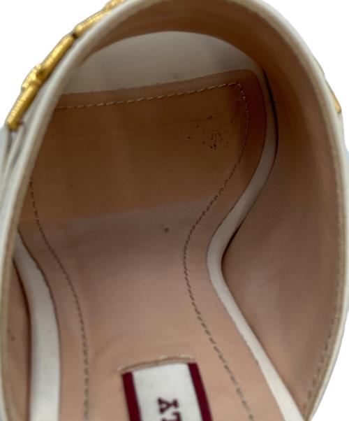 BALLY（バリー）BALLY (バリー) ゴールドチェーン プラットフォームサンダル アイボリー サイズ:35 1/2の古着・服飾アイテム