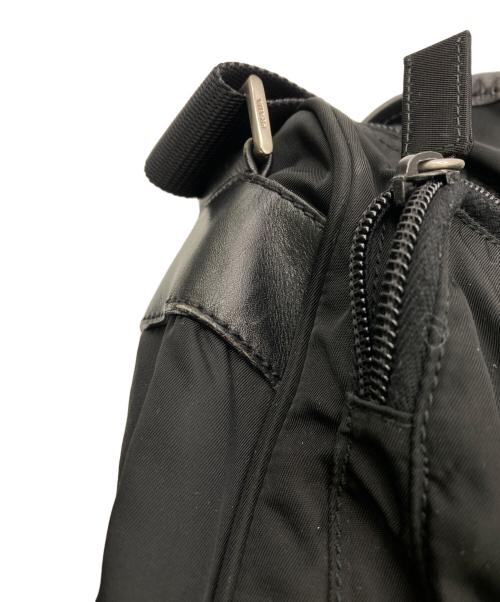 PRADA（プラダ）PRADA (プラダ) ナイロン メッセンジャーバッグ ブラックの古着・服飾アイテム