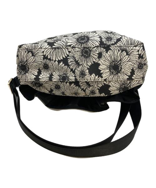 TOCCA（トッカ）TOCCA (トッカ) FRILL POCHETTE/フリル ポシェット ブラック×ホワイト サイズ:Fの古着・服飾アイテム