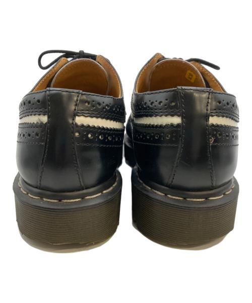 Dr.Martens（ドクターマーチン）Dr.Martens (ドクターマーチン) 10458 ウィングチップシューズ ホワイト×ブラック サイズ:USM9/USL10/UK8/EU42の古着・服飾アイテム