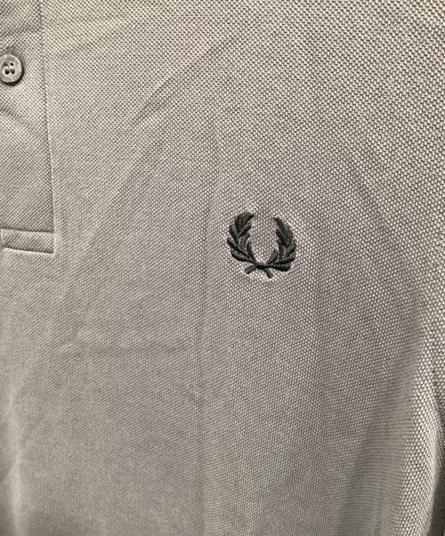 FRED PERRY（フレッドペリー）FRED PERRY (フレッドペリー) ポロシャツ グレー サイズ:Mの古着・服飾アイテム
