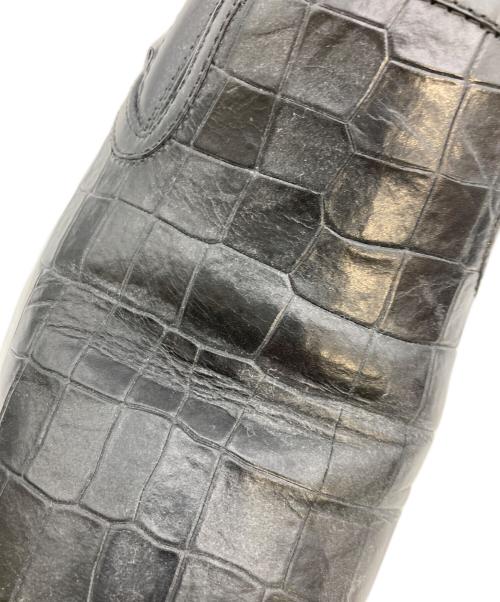 JIMMY CHOO（ジミーチュウ）JIMMY CHOO (ジミーチュウ) 型押しスリッポン ブラック サイズ:43の古着・服飾アイテム