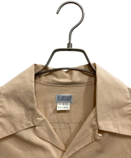 ATLAST & CO（アットラスト）ATLAST & CO (アットラスト) 半袖ストライプシャツ ベージュ サイズ:15 1/2の古着・服飾アイテム