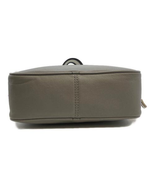 MARC JACOBS（マークジェイコブス）MARC JACOBS (マークジェイコブス) ショルダーバッグ/ FLASH LEATHER CROSS BODY グレーの古着・服飾アイテム