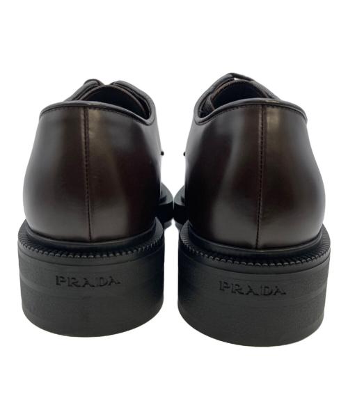 PRADA（プラダ）PRADA (プラダ) ブラッシュドレザー ダービーシューズ ブラウン サイズ:6 1/2の古着・服飾アイテム