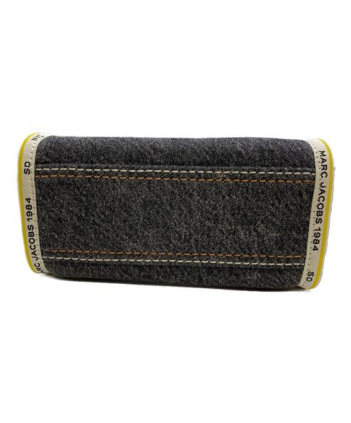 MARC JACOBS（マークジェイコブス）MARC JACOBS (マークジェイコブス) THE DENIM CHAIN CROSSBODY MINI TOTE BAG//ザ デニム チェーン トート バッグ クロスボディ　ミニ インディゴの古着・服飾アイテム