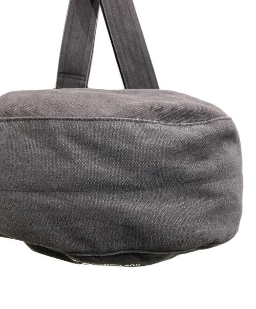 A.P.C.（アーペーセー）A.P.C. (アーペーセー) キャンバスショルダーバッグ/BESACE JOURNAL SMALLの古着・服飾アイテム