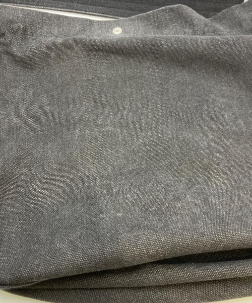 A.P.C.（アーペーセー）A.P.C. (アーペーセー) キャンバスショルダーバッグ/BESACE JOURNAL SMALLの古着・服飾アイテム