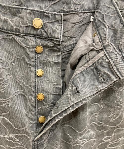 A BATHING APE（アベイシングエイプ）A BATHING APE (アベイシングエイプ) Line Camo Jacquard One Point Relaxed Fit 13oz Denim Pants グレー サイズ:XLの古着・服飾アイテム