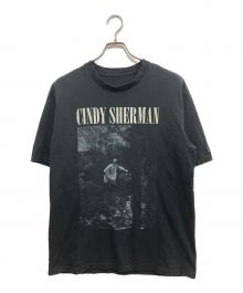 UNDERCOVER（アンダーカバー）の古着「CINDY SHERMAN プリントTシャツ」｜ブラック