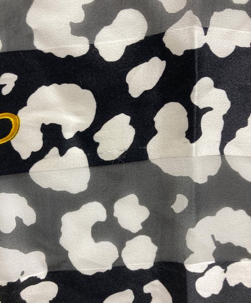 CELINE（セリーヌ）CELINE (セリーヌ) レオパード×チェーン柄 総柄 シアー スカーフ ブラック×ゴールドの古着・服飾アイテム