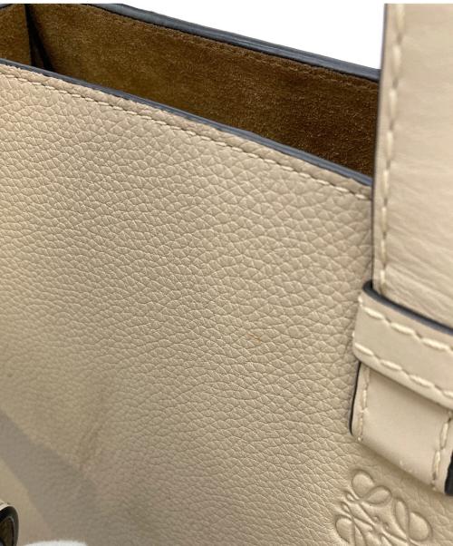 LOEWE（ロエベ）LOEWE (ロエベ) ゲートトップ ハンドバッグ ベージュの古着・服飾アイテム