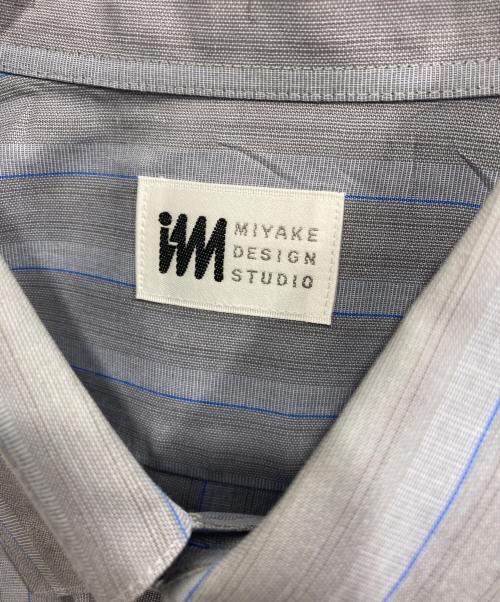 IM ISSEY MIYAKE（アイエムイッセイミヤケ）im ISSEY MIYAKE (アイエムイッセイミヤケ) シャツ グレー サイズ:Lの古着・服飾アイテム