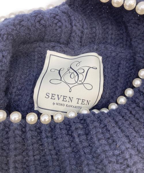 SEVEN TEN by MIHO KAWAHITO（セブン テン バイ ミホ カワヒト）SEVEN TEN by MIHO KAWAHITO (セブン テン バイ ミホ カワヒト) パールネックタートルニット ネイビー サイズ:Sの古着・服飾アイテム
