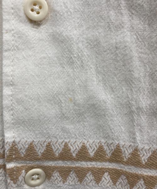 Engineered Garments（エンジニアド ガーメンツ）Engineered Garments (エンジニアド ガーメンツ) Camp Shirt  CP Ethnic Dobby Stripe ベージュ サイズ:Mの古着・服飾アイテム
