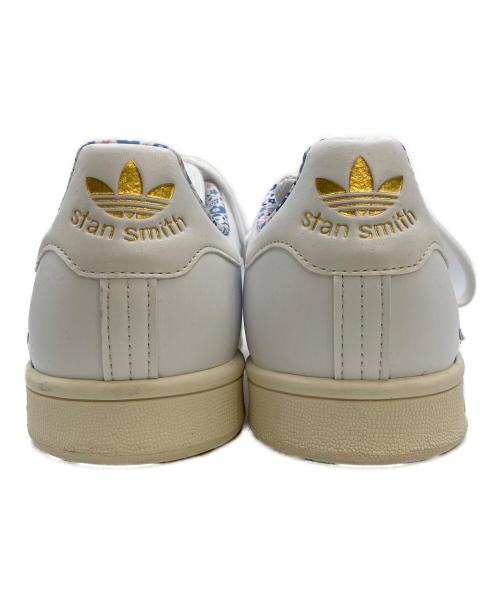 adidas（アディダス）adidas (アディダス) STAN SMITH LIBERTY LDN/スタンスミス リバティ FTWR/FTWR/CLEA ホワイト サイズ:24cm/US6/UK5.5/FR38 2/3の古着・服飾アイテム