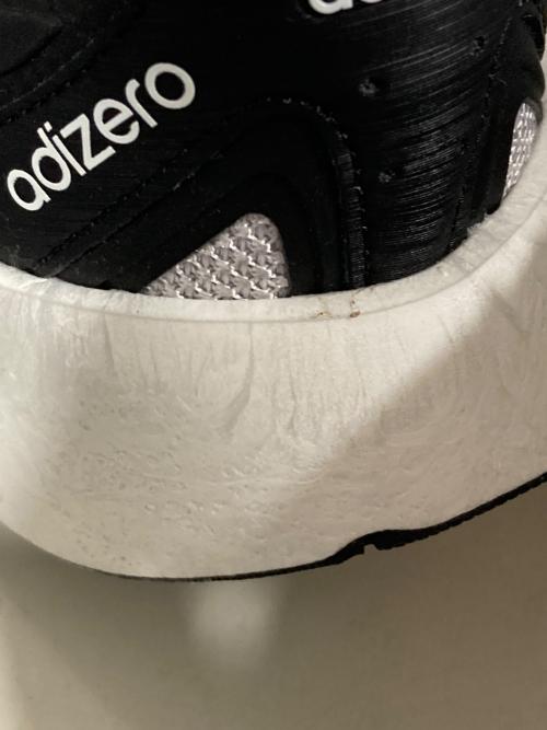 adidas（アディダス）adidas (アディダス) アディゼロ アルク / Adizero Aruku ホワイト×ブラック サイズ:26.5cm/US8.5/UK8/FR42の古着・服飾アイテム