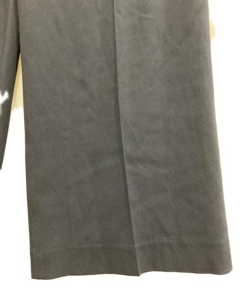 L'UNE（リュンヌ）L'UNE (リュンヌ) サイドラインパンツ（バックサテンジョーゼット） ネイビー サイズ:36の古着・服飾アイテム