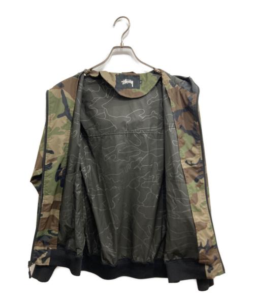 stussy（ステューシー）stussy (ステューシー) カモ柄ナイロンジャケット ブラック×グリーン サイズ:Mの古着・服飾アイテム
