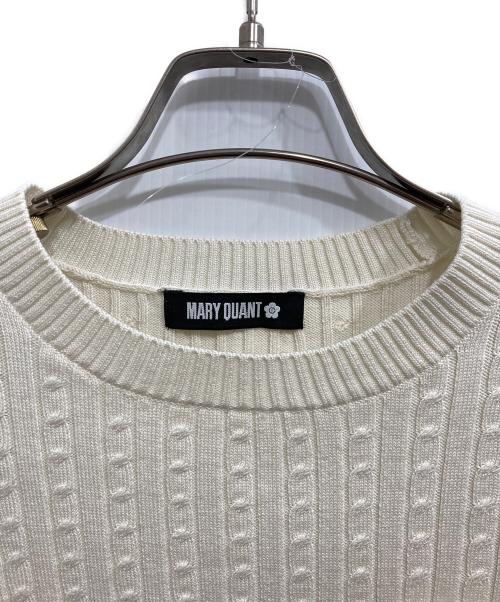 MARY QUANT（マリークヮント）MARY QUANT (マリークヮント) デイジーワンポイントショートスリーブニット ホワイト サイズ:Ｍの古着・服飾アイテム