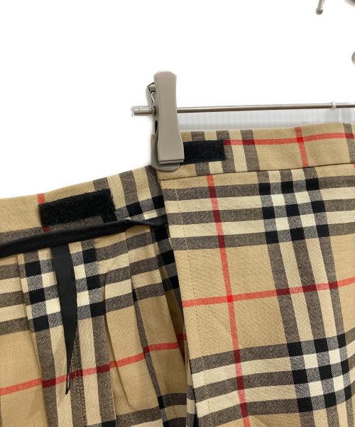 BURBERRY LONDON（バーバリーロンドン）BURBERRY LONDON (バーバリーロンドン) ノヴァチェックスカート ベージュ サイズ:UK８/USA6の古着・服飾アイテム