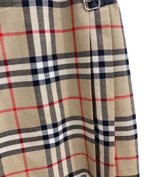 BURBERRY LONDON（バーバリーロンドン）BURBERRY LONDON (バーバリーロンドン) ノヴァチェックスカート ベージュ サイズ:UK８/USA6の古着・服飾アイテム