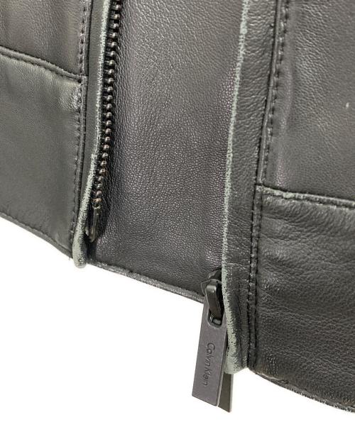 Calvin Klein（カルバンクライン）Calvin Klein (カルバンクライン) ダブルジップレザージャケット ブラック サイズ:34の古着・服飾アイテム