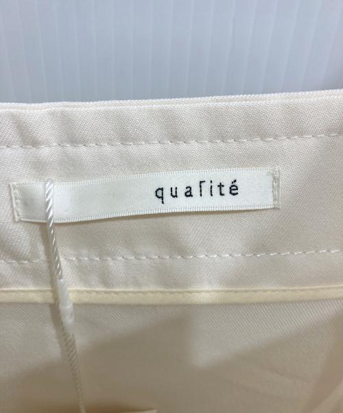 qualite（カリテ）qualite (カリテ) ドライチノオールインワン アイボリー サイズ:F 未使用品の古着・服飾アイテム