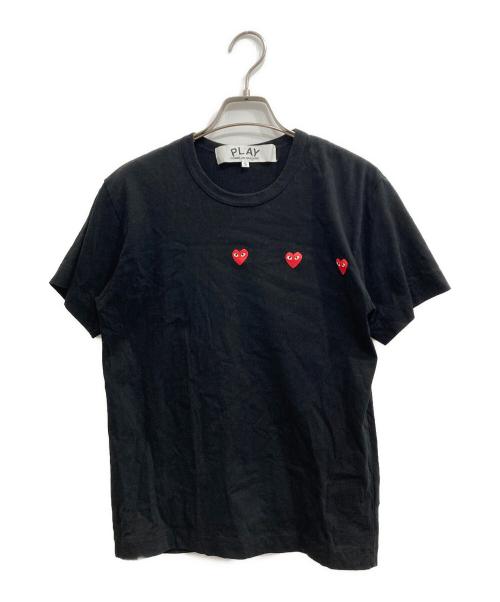 PLAY COMME des GARCONS（プレイコムデギャルソン）PLAY COMME des GARCONS (プレイコムデギャルソン) Printed Triple Small Red Heart T-Shirt ブラック サイズ:Sの古着・服飾アイテム