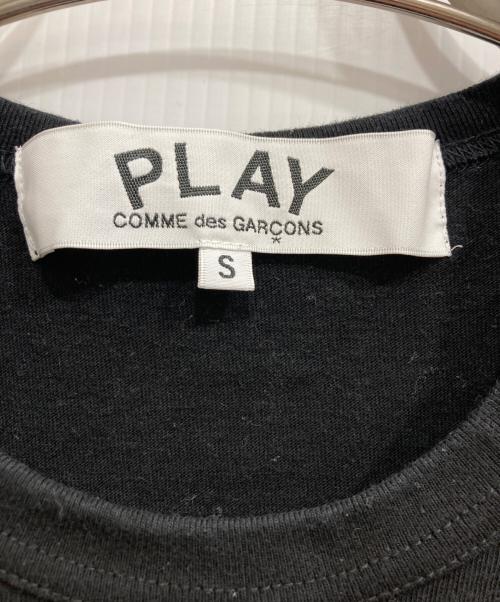 PLAY COMME des GARCONS（プレイコムデギャルソン）PLAY COMME des GARCONS (プレイコムデギャルソン) Printed Triple Small Red Heart T-Shirt ブラック サイズ:Sの古着・服飾アイテム