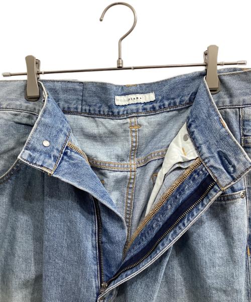 jieda（ジエダ）jieda (ジエダ) DAMAGE ONE TUCK WIDE STRAIGHT DENIM インディゴ サイズ:1の古着・服飾アイテム