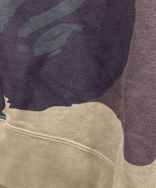 A BATHING APE（アベイシングエイプ）A BATHING APE (アベイシングエイプ) GIANT 1ST CAMO CREWNECK SWEATSHIRT/ジャイアント　ファーストカモ　クルーネック　スウェットシャツ カーキ サイズ:2XLの古着・服飾アイテム
