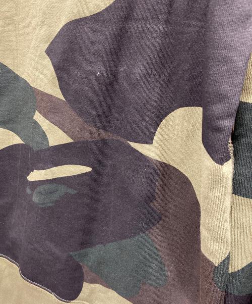 A BATHING APE（アベイシングエイプ）A BATHING APE (アベイシングエイプ) GIANT 1ST CAMO CREWNECK SWEATSHIRT/ジャイアント　ファーストカモ　クルーネック　スウェットシャツ カーキ サイズ:2XLの古着・服飾アイテム