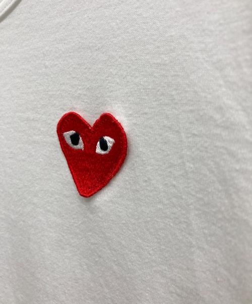PLAY COMME des GARCONS（プレイコムデギャルソン）PLAY COMME des GARCONS (プレイコムデギャルソン) ハートワッペンTシャツ ホワイト サイズ:Mの古着・服飾アイテム