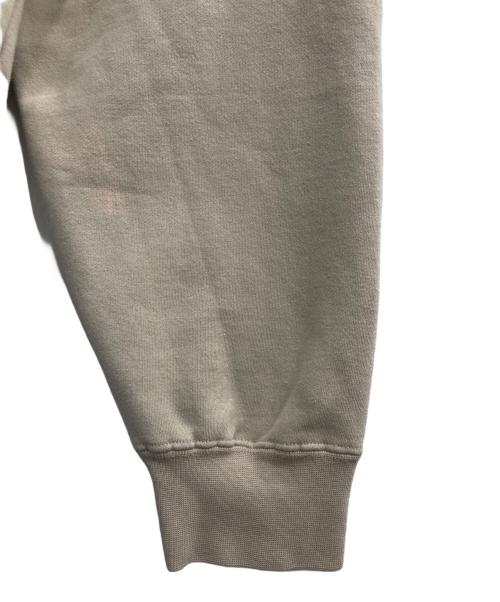 FOG ESSENTIALS（フィアオブゴッド エッセンシャル）FOG ESSENTIALS (フィアオブゴッド エッセンシャル) HOODIE ラバーロゴ プルオーバースウェットパーカー ベージュ サイズ:XLの古着・服飾アイテム